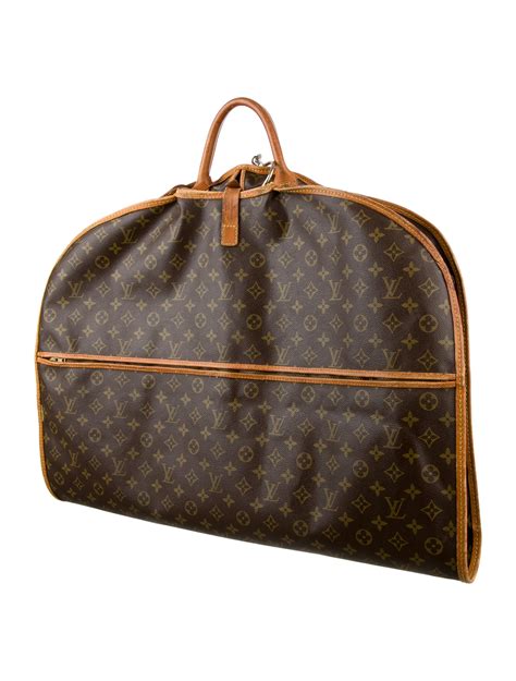 louis vuitton garment bag price.